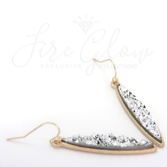 Teardrop / Marquise Silver tone Druzy Earringa - Picture 5 of 8